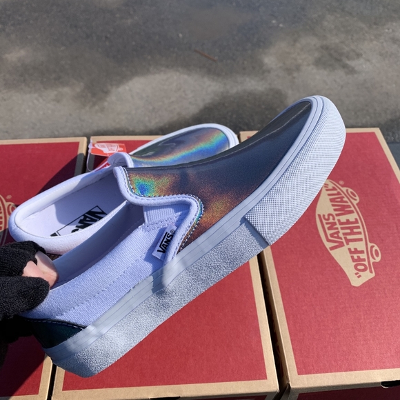 RESTOCKED Van's Slip-On Pro Silver Rainbow Various - Picture 7 of 9